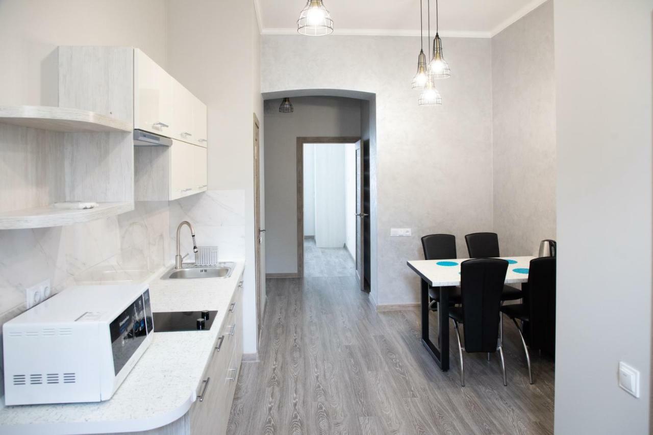Ferienwohnung Kit Apartament Lemberg Exterior foto